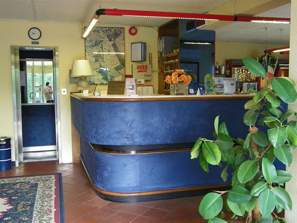 Hotel Astoria Altopascio Bagian luar foto