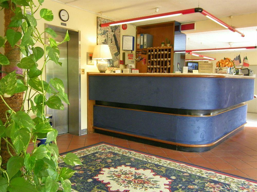Hotel Astoria Altopascio Bagian luar foto
