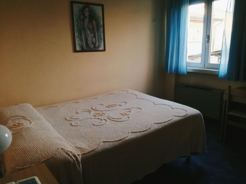 Hotel Astoria Altopascio Bagian luar foto