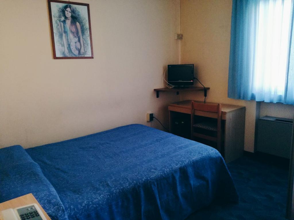 Hotel Astoria Altopascio Bagian luar foto