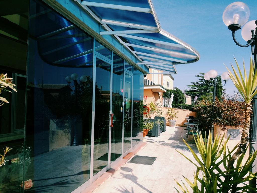 Hotel Astoria Altopascio Bagian luar foto