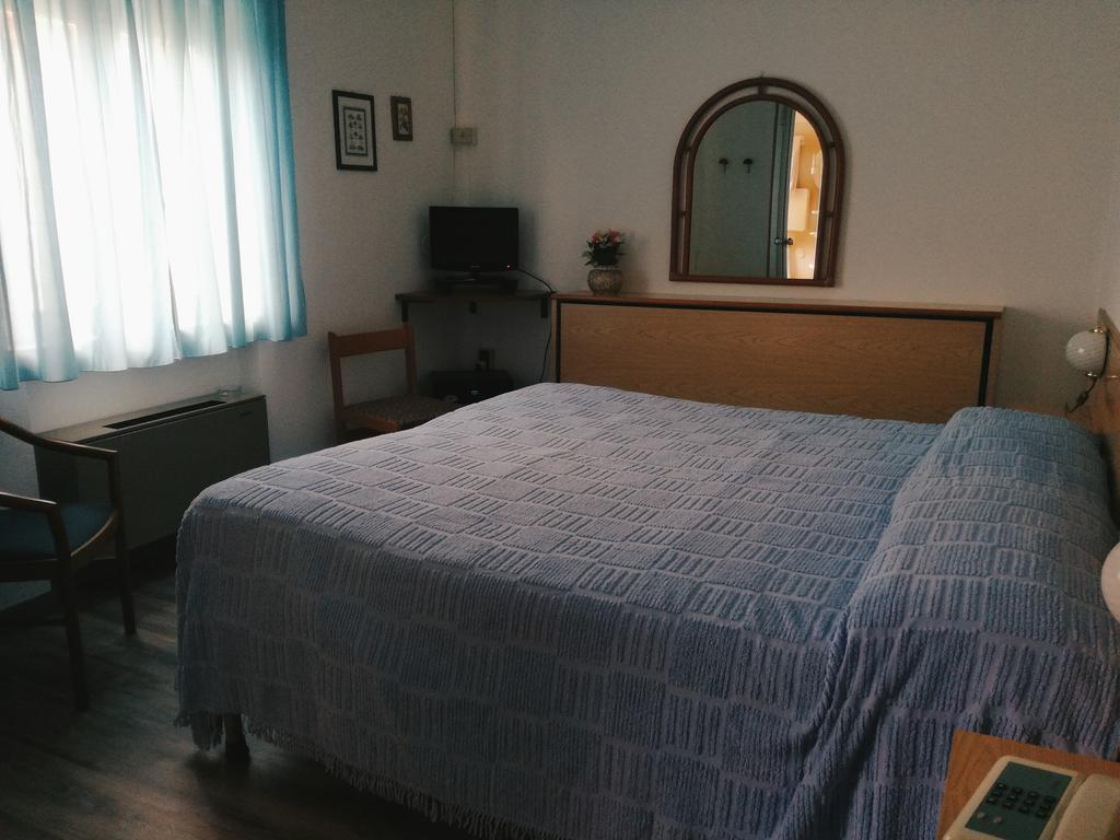 Hotel Astoria Altopascio Bagian luar foto