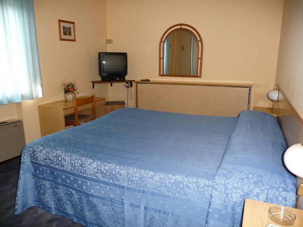 Hotel Astoria Altopascio Ruang foto