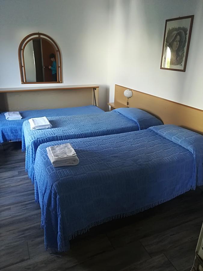 Hotel Astoria Altopascio Bagian luar foto