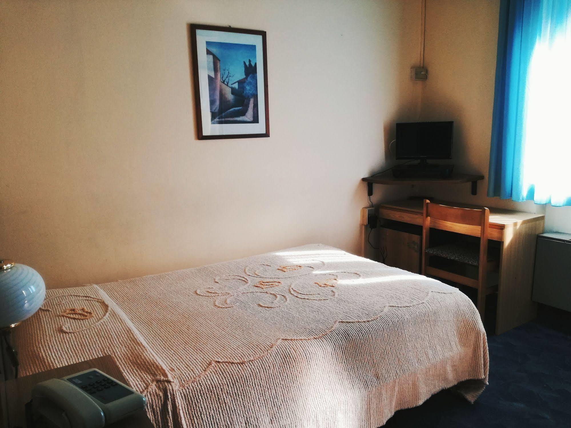 Hotel Astoria Altopascio Bagian luar foto
